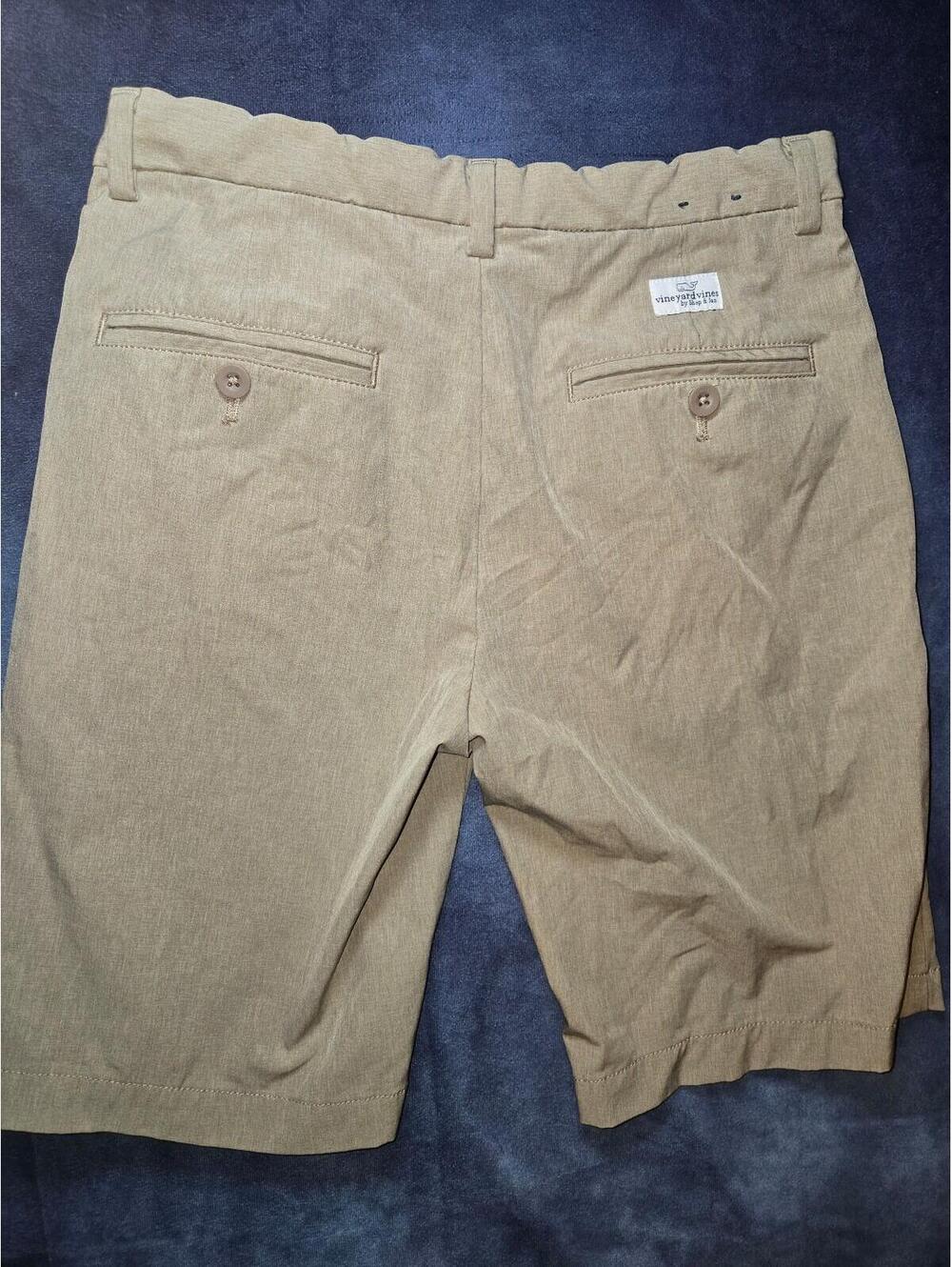 Boys vineyard vines shorts - Picture 3 of 3